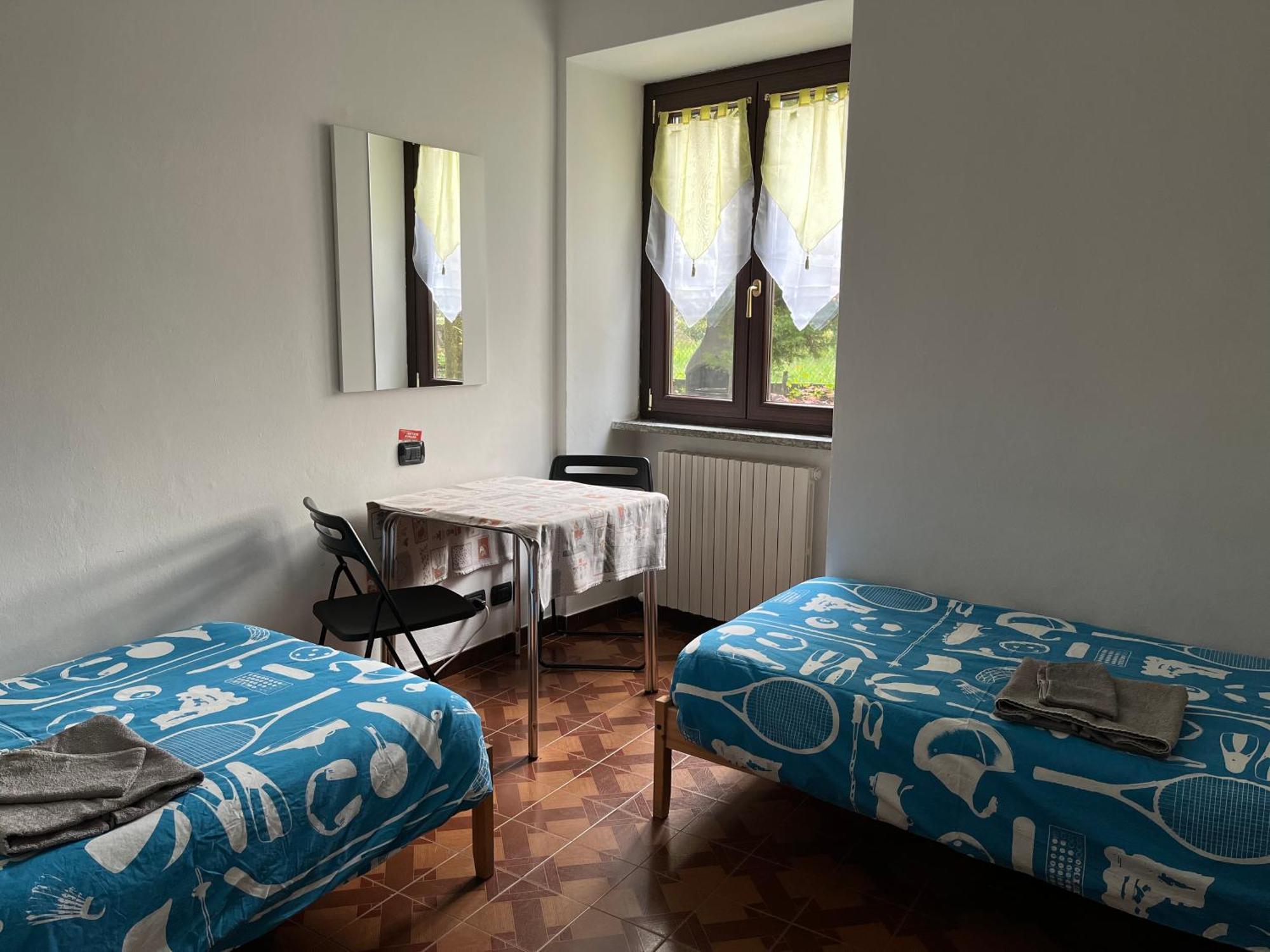 Il Cortile Como Single & Double Room In Apartment No Hotel Ngoại thất bức ảnh