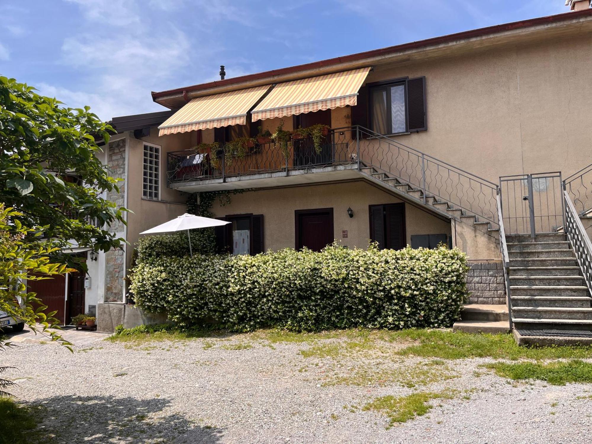 Il Cortile Como Single & Double Room In Apartment No Hotel Ngoại thất bức ảnh