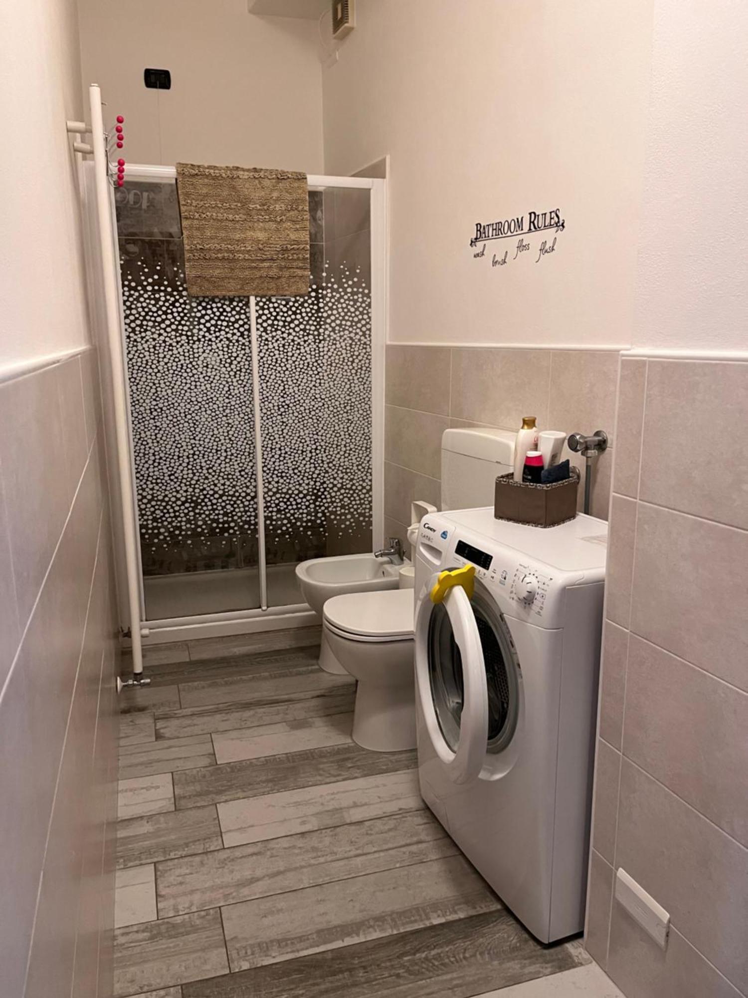 Il Cortile Como Single & Double Room In Apartment No Hotel Ngoại thất bức ảnh