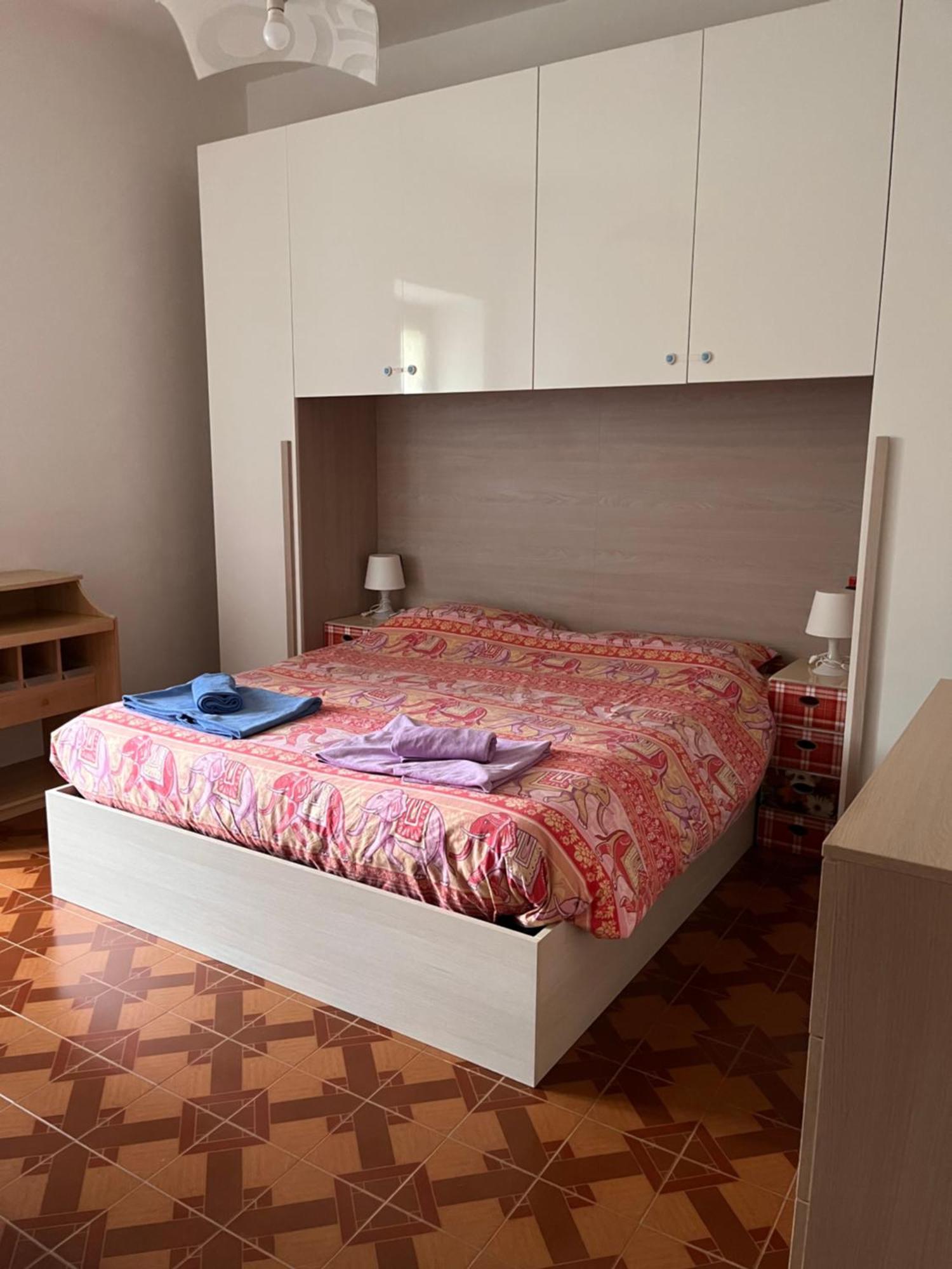 Il Cortile Como Single & Double Room In Apartment No Hotel Ngoại thất bức ảnh